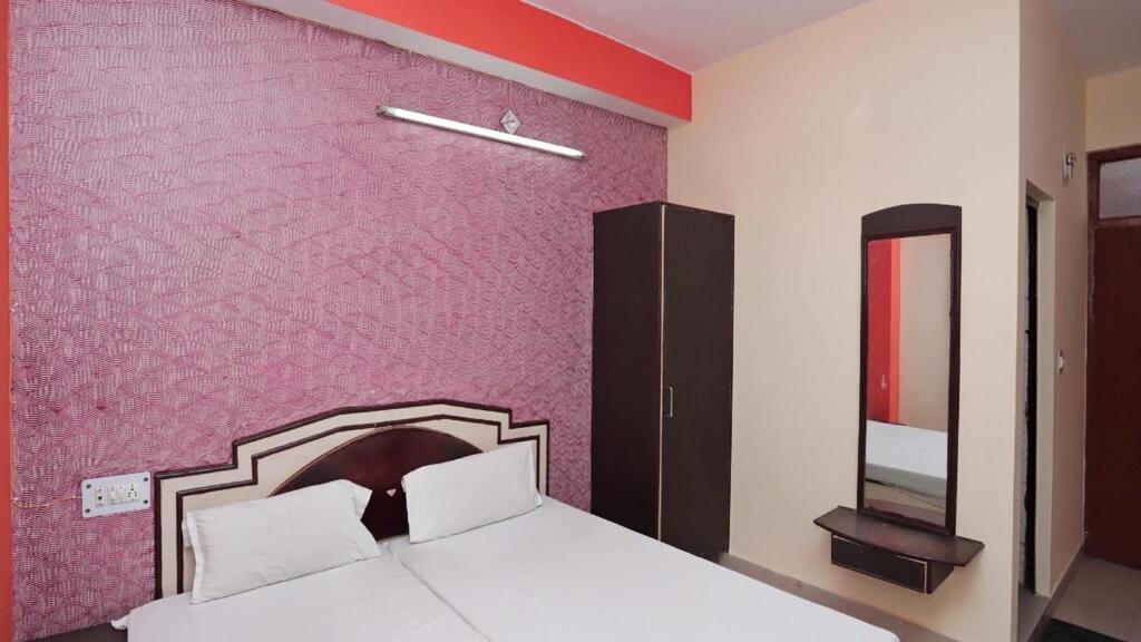 אגרה Hotel Mohan By Wb Inn מראה חיצוני תמונה