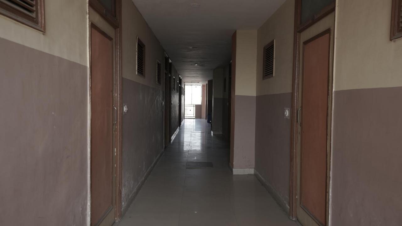 אגרה Hotel Mohan By Wb Inn מראה חיצוני תמונה