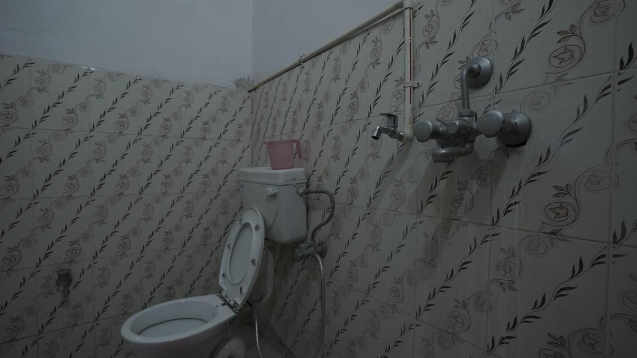 אגרה Hotel Mohan By Wb Inn מראה חיצוני תמונה
