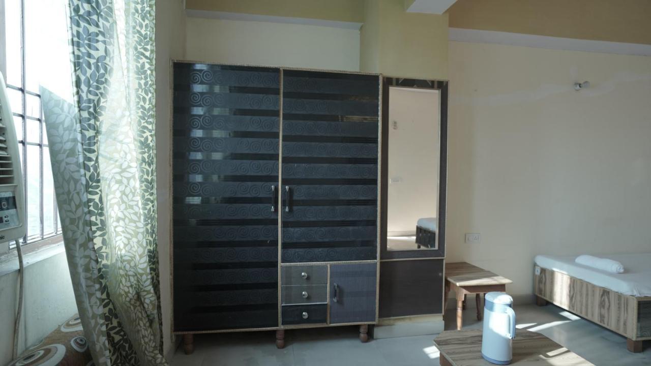 אגרה Hotel Mohan By Wb Inn מראה חיצוני תמונה